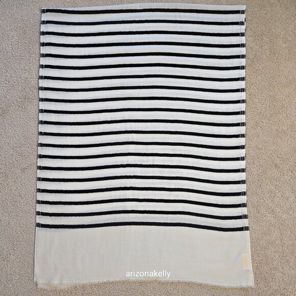 Ivory Cashmere Scarf With Black Stripes - Picture 5 of 16